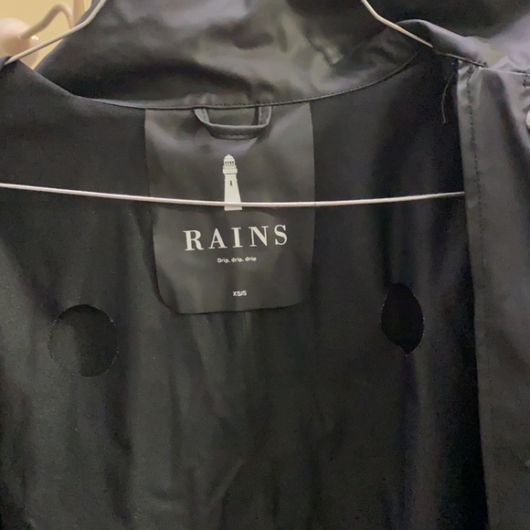 Women Rains Coat - Picture 2 of 10